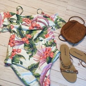 Host Pick 👙 Sol Cute One Piece Swim suit